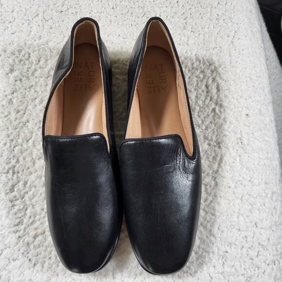 New Naturalizer black leather loafers black sz 6.5 M - Picture 1 of 5